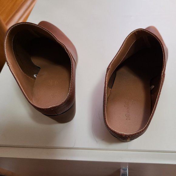 Universal Thread™ ~ Women's Size 9 1/2 ~ Brown ~ Makana ~ Slip on Shoes - Picture 3 of 3